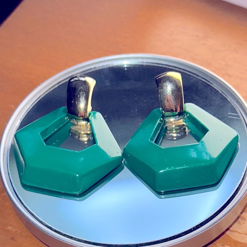 Vintage 80s/90s gold & green door knocker post earrings